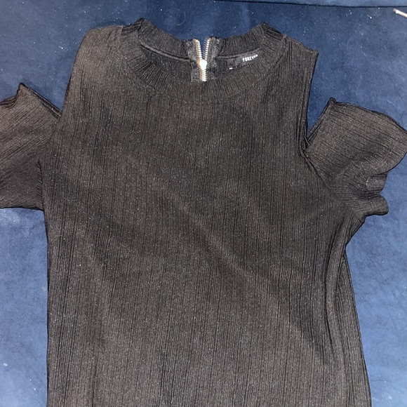 Hello beautiful beings, I’m selling some name brand items! ✨ - Picture 12 of 17